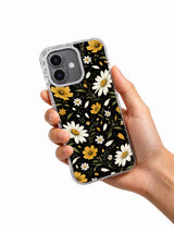 Night Petal Breeze görseli galeri görünümü 6 içeren iPhone 17 kılıfı