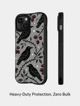 Charcoal Raven Wild Berry: rear and side presentation of the case.