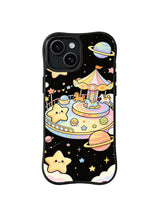 Star Carousel Planet: Yıldız dostlar büyük gezegenler ve bulutlar arasında küçük gezegendeki pastel atlıkarıncaya biner.