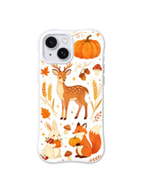 Dreamy Fawn Pumpkin Patch / Woodland Harvest Friends: Buğday, balkabakları ve mantarlarla çevrili, hasat ürünleri tutan beyaz tavşan ve turuncu tilkinin üzerinde benekli boynuzlu geyik.