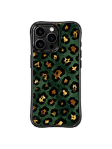 Gilded Moss Lapse pattern içeren iPhone 14 Pro kılıfı